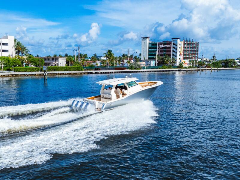 42' 2021 Scout 425 LXF