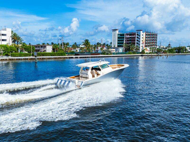 42ft Scout Yacht For Sale