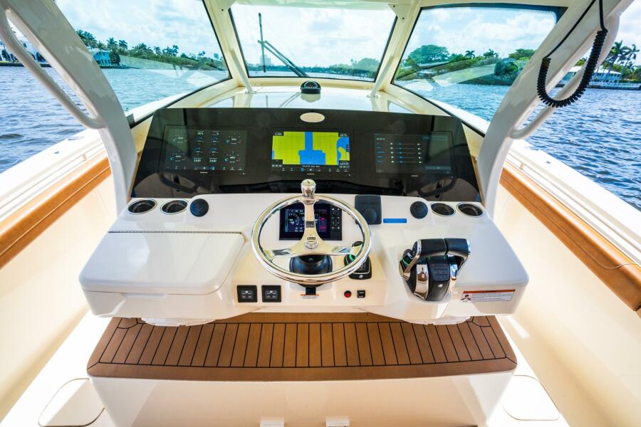 42' 2021 Scout 425 LXF