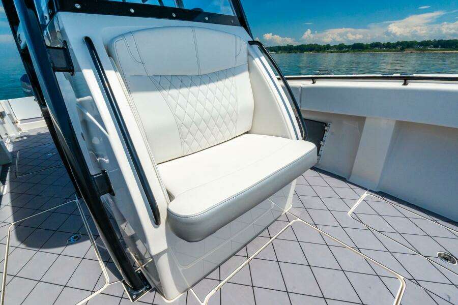 38ft Fountain Yacht For Sale