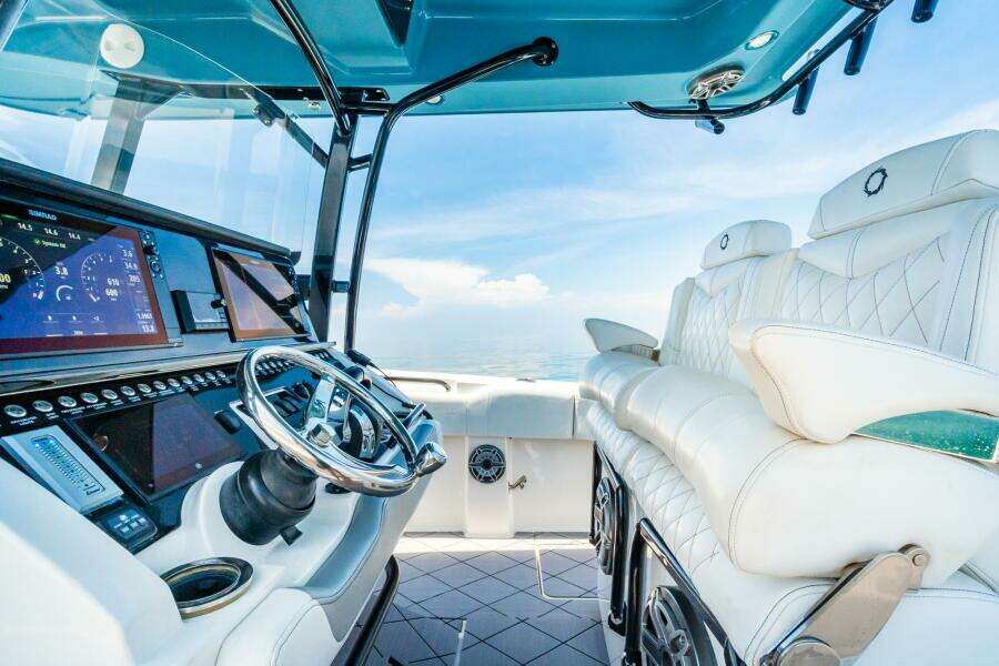 38ft Fountain Yacht For Sale
