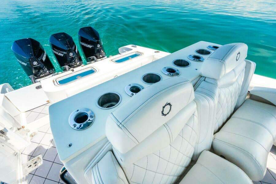 38ft Fountain Yacht For Sale