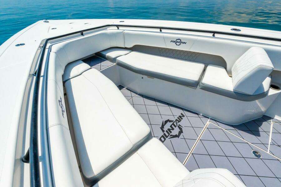 38ft Fountain Yacht For Sale