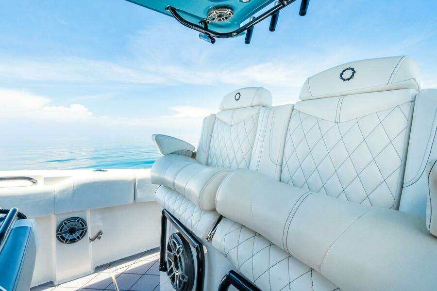 38ft Fountain Yacht For Sale