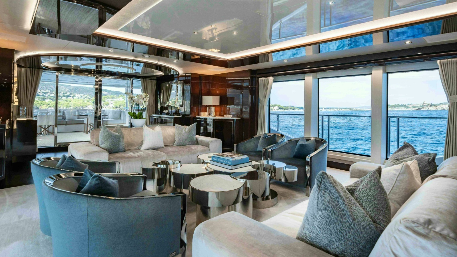2016 Sunseeker Sunseeker 131 Yacht photo 21