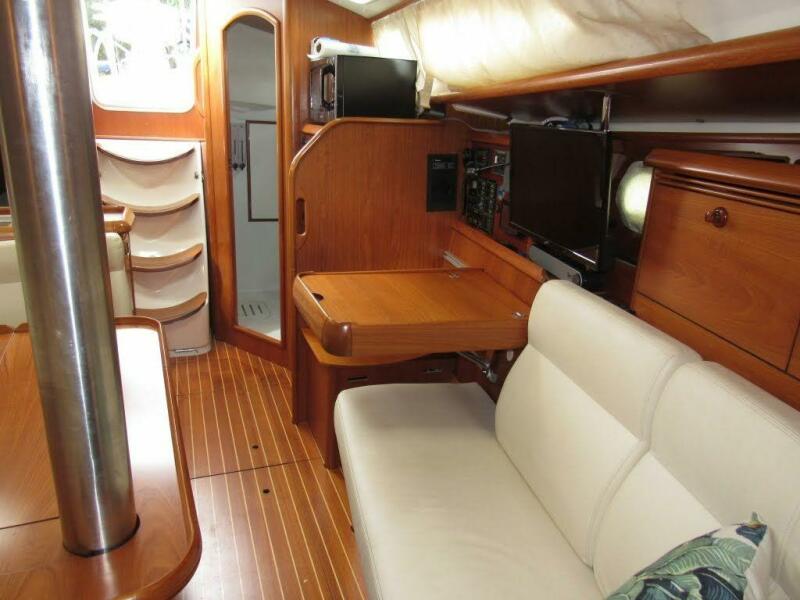 2005 Jeanneau 35