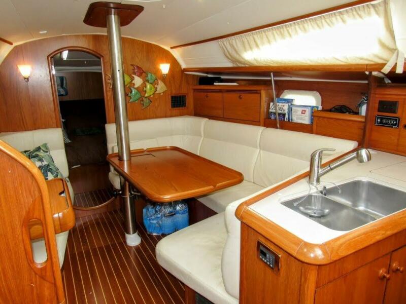 2005 Jeanneau 35