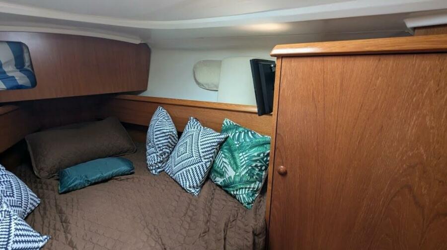 2005 Jeanneau 35