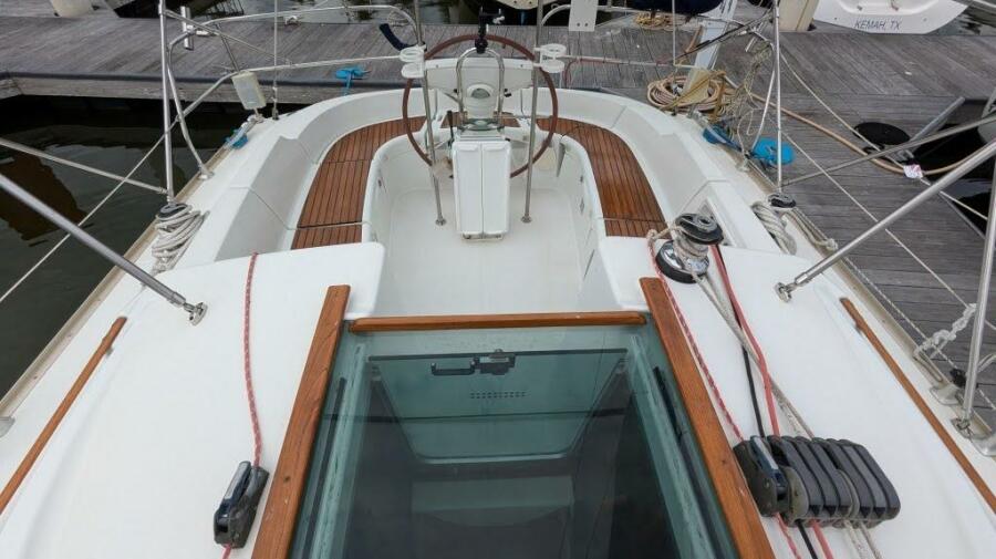 2005 Jeanneau 35
