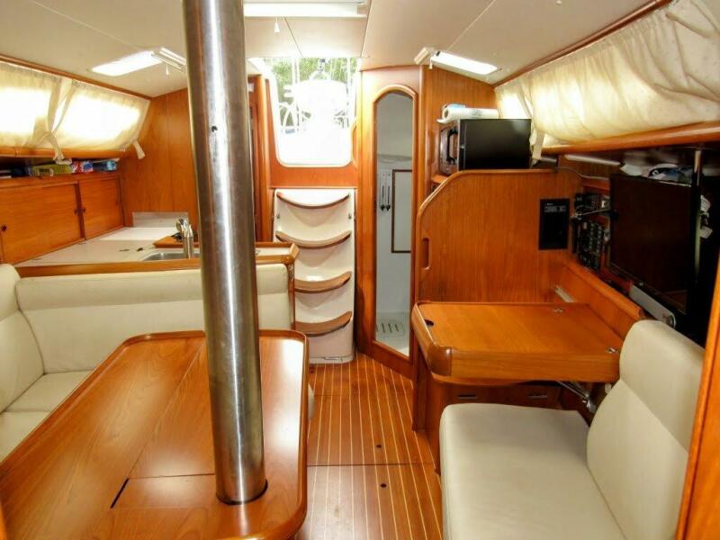 2005 Jeanneau 35