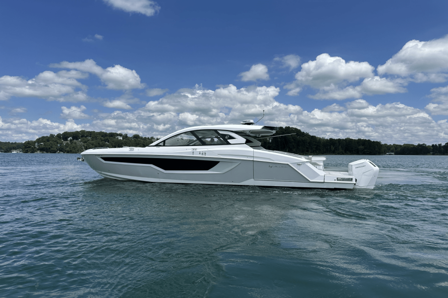 50ft Cruisers Yachts Yacht For Sale