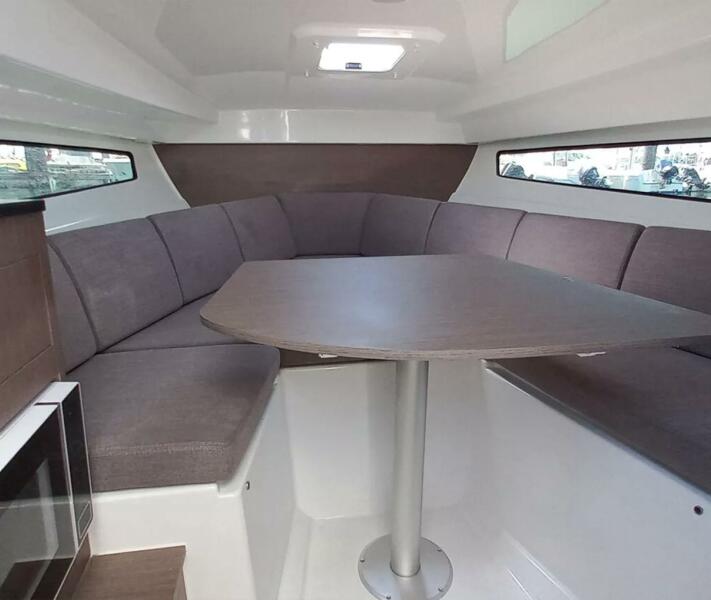 2027 Beneteau Flyer 8 SUNdeck