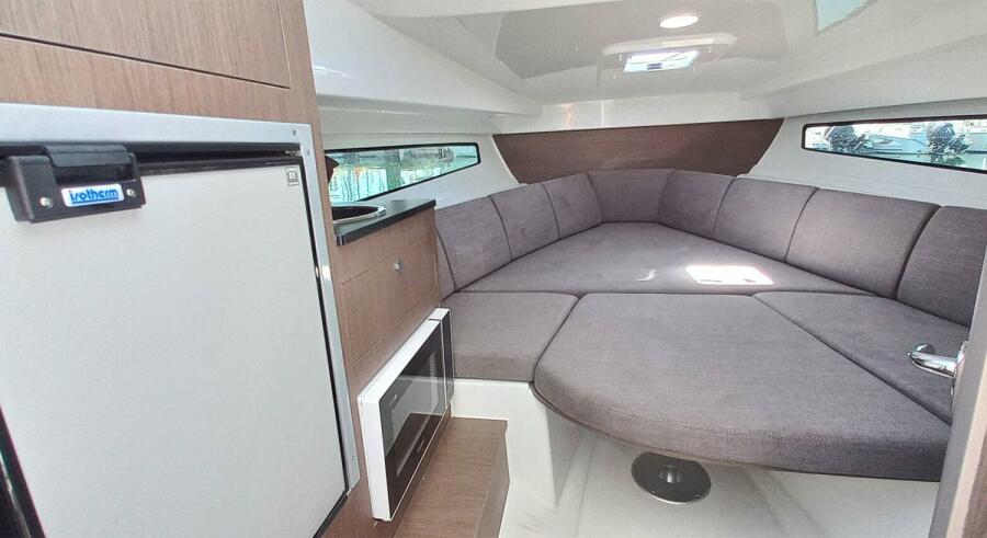 2027 Beneteau Flyer 8 SUNdeck