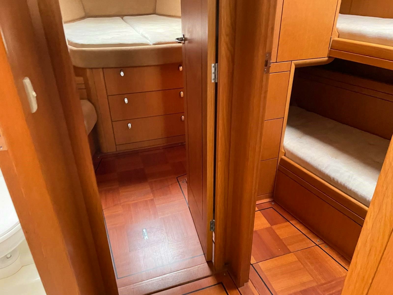 53' 2003 Oyster Yachts 