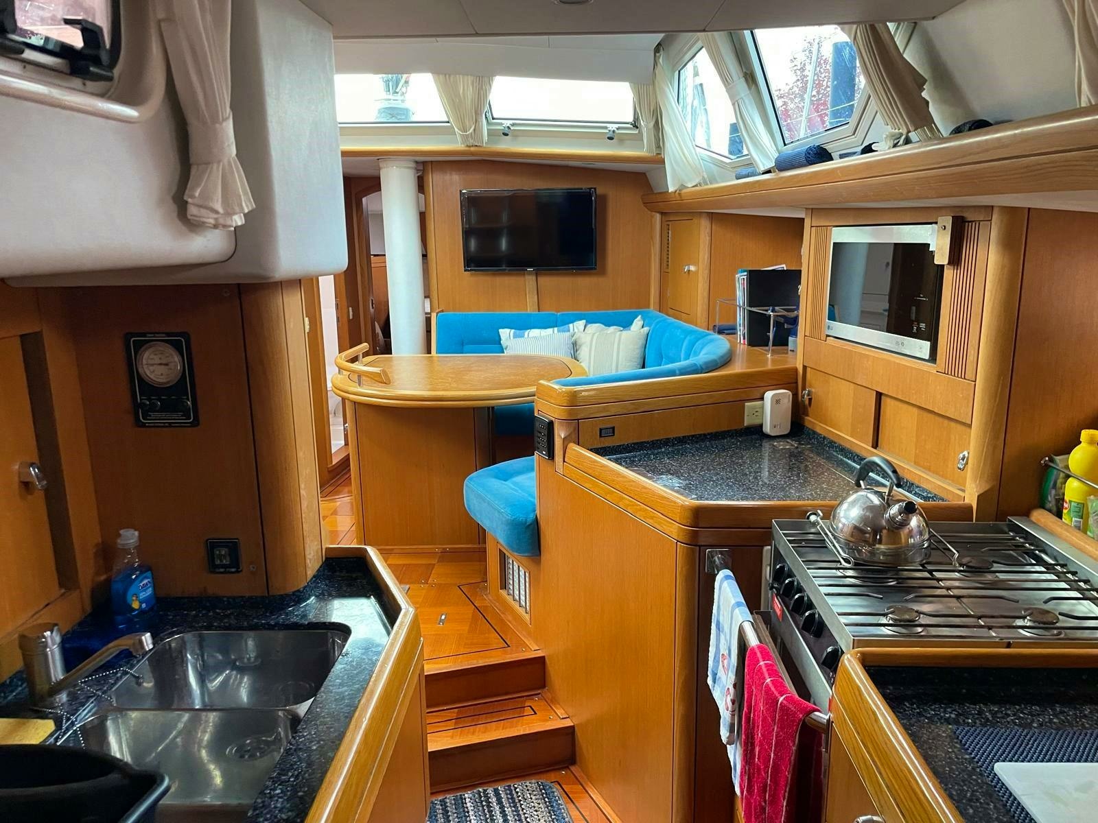53' 2003 Oyster Yachts 
