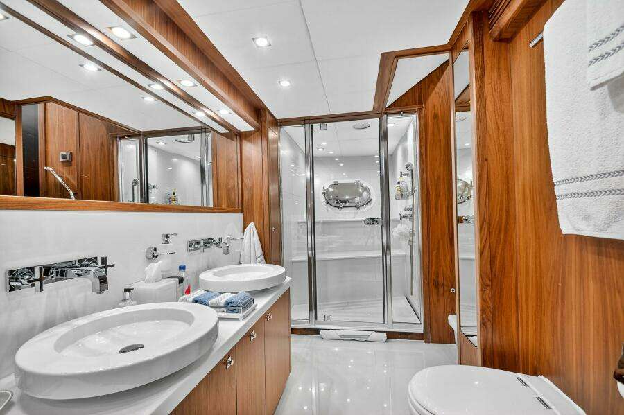 ABOUT TIME 131ft Sunseeker Yacht For Sale