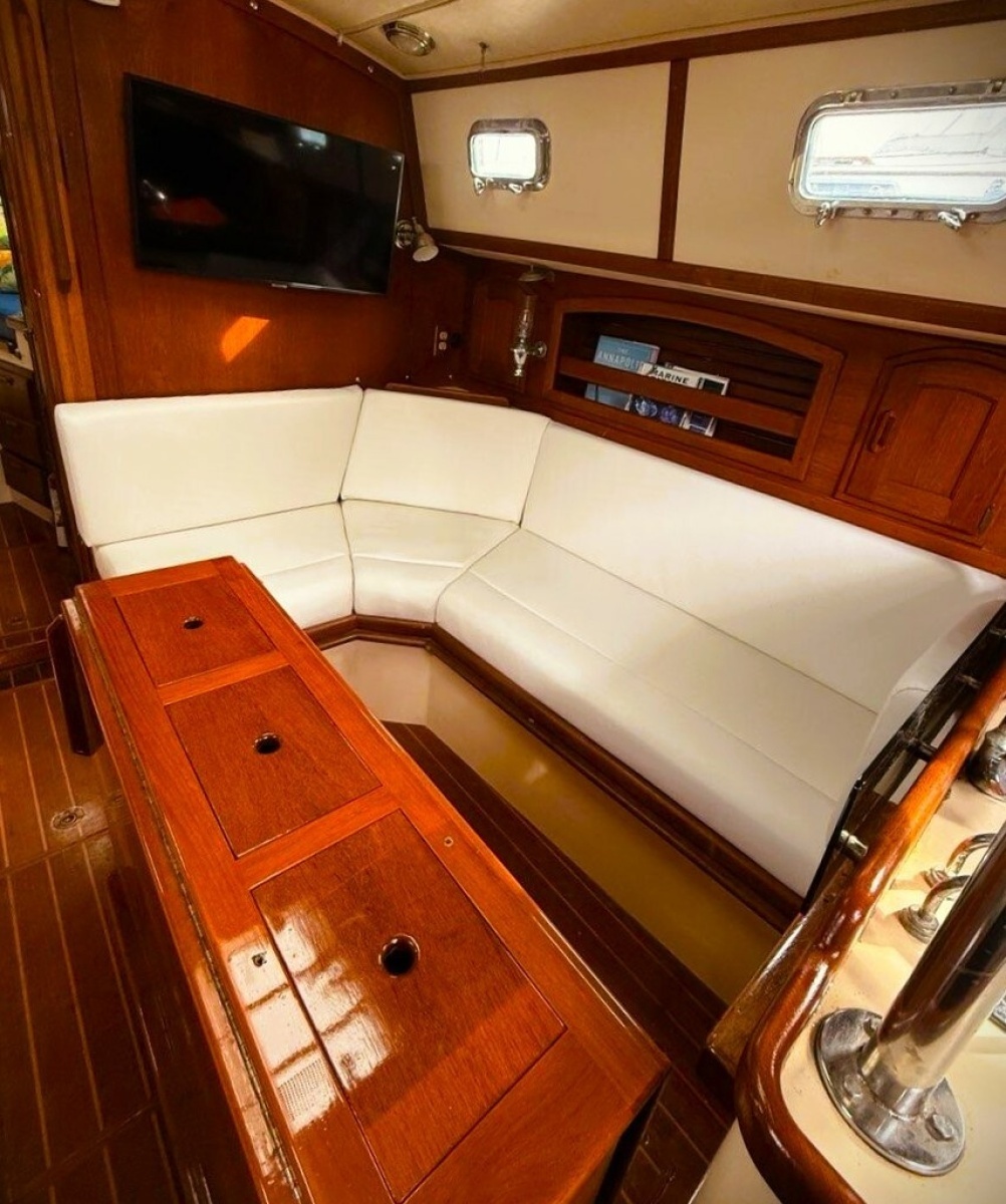 1995 Pacific Seacraft 37