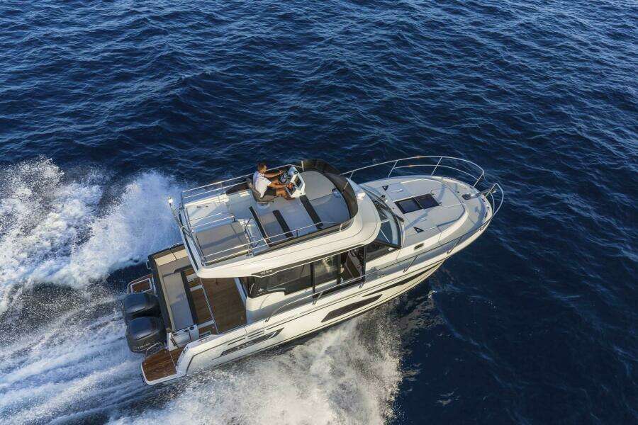 35ft Jeanneau Yacht For Sale