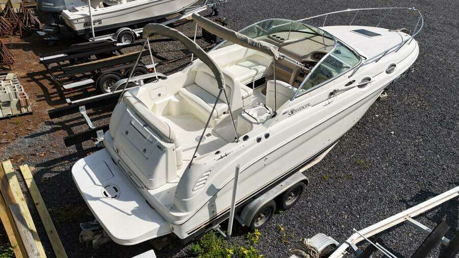 28ft Sea Ray Yacht For Sale