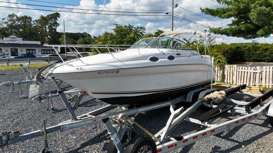 28ft Sea Ray Yacht For Sale