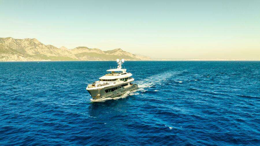 KANDO 110 110ft AvA Yachts Yacht For Sale