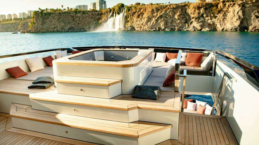 KANDO 110 110ft AvA Yachts Yacht For Sale