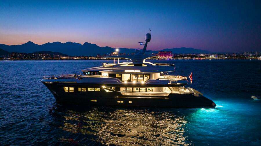 KANDO 110 110ft AvA Yachts Yacht For Sale