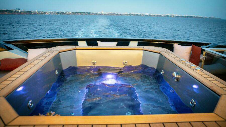 KANDO 110 110ft AvA Yachts Yacht For Sale