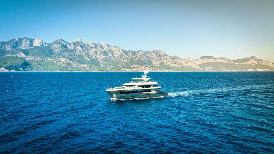 KANDO 110 110ft AvA Yachts Yacht For Sale