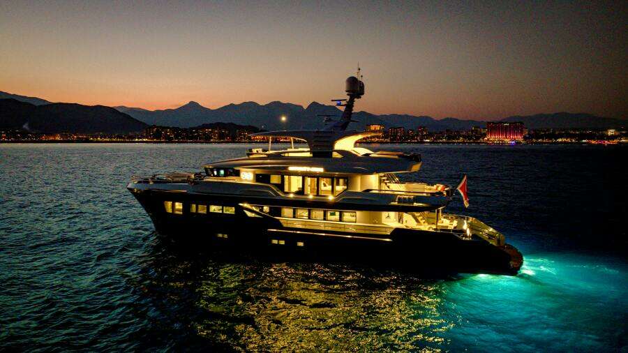 KANDO 110 110ft AvA Yachts Yacht For Sale