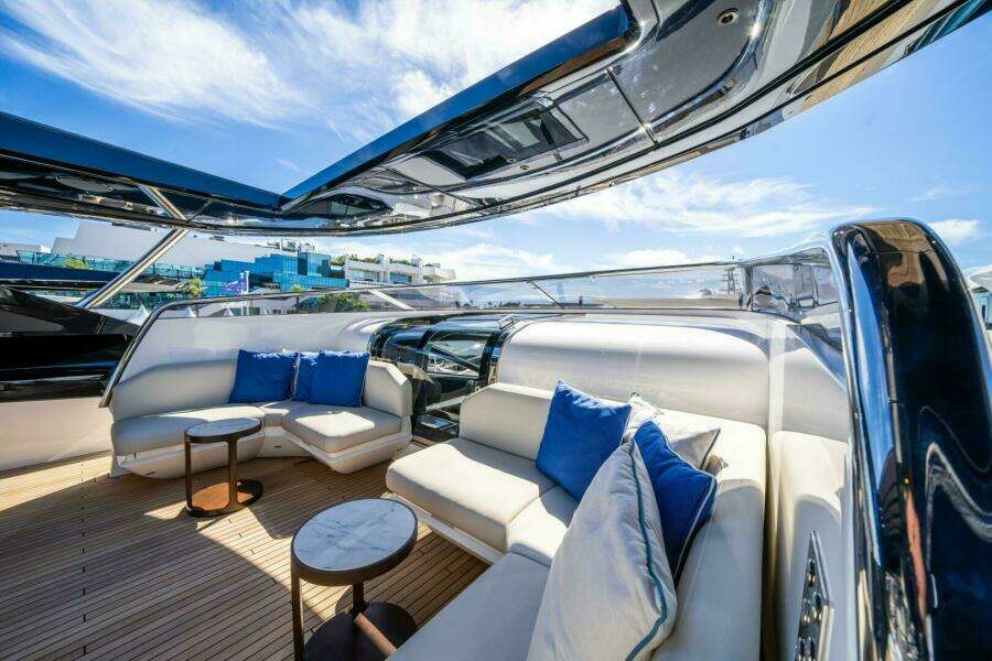 100ft Sunseeker Yacht For Sale