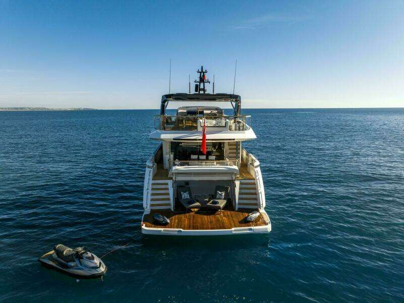 100ft Sunseeker Yacht For Sale