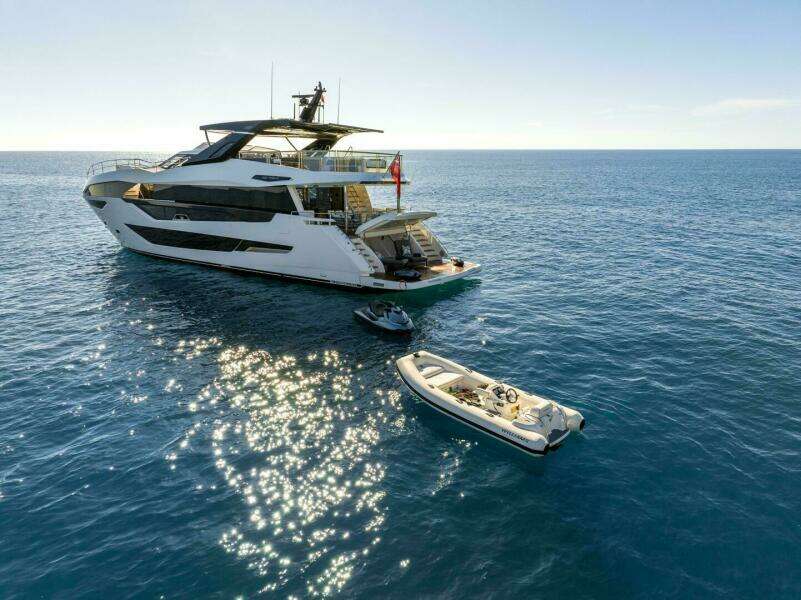 100ft Sunseeker Yacht For Sale