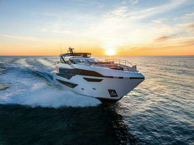100ft Sunseeker Yacht For Sale