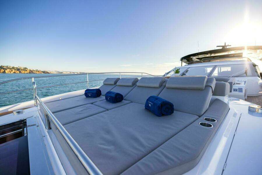 100ft Sunseeker Yacht For Sale