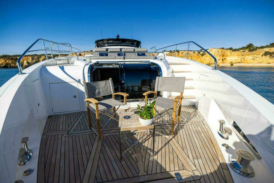 100ft Sunseeker Yacht For Sale