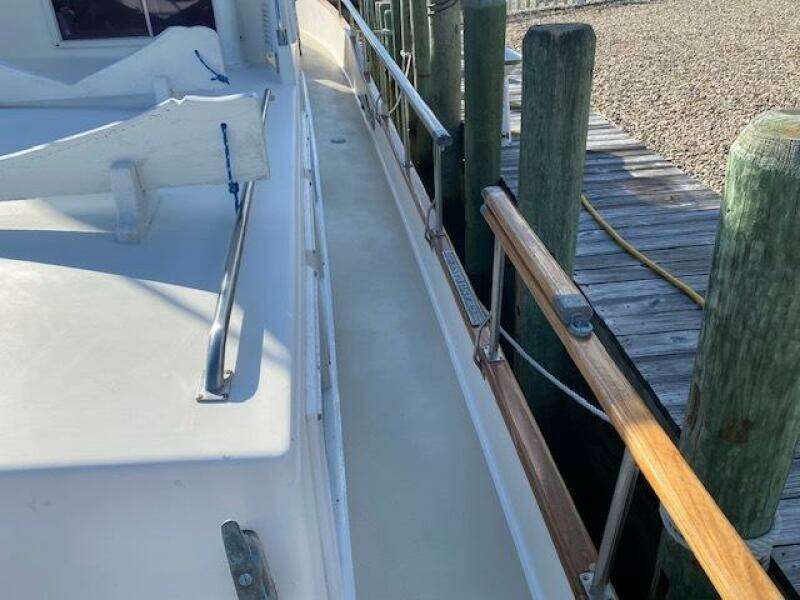 Good Vibrations 42ft Grand Banks Yacht For Sale Good Vibrations 42ft Grand Banks Yacht For Sale