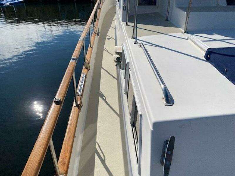 Good Vibrations 42ft Grand Banks Yacht For Sale Good Vibrations 42ft Grand Banks Yacht For Sale