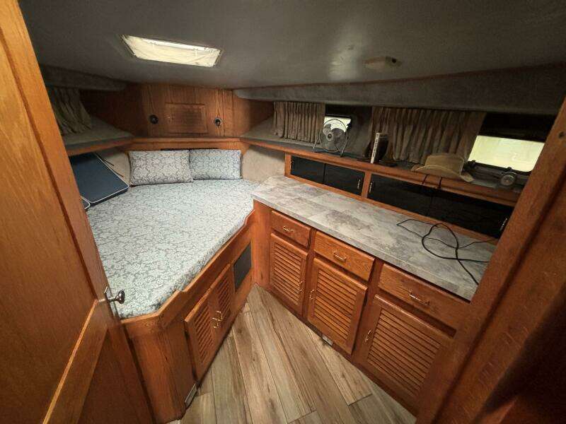 Greene s Bor o II 40ft Silverton Yacht For Sale