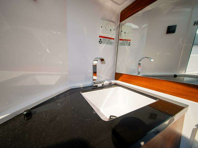 28ft Axopar Yacht For Sale