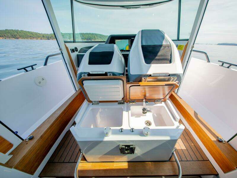 28ft Axopar Yacht For Sale