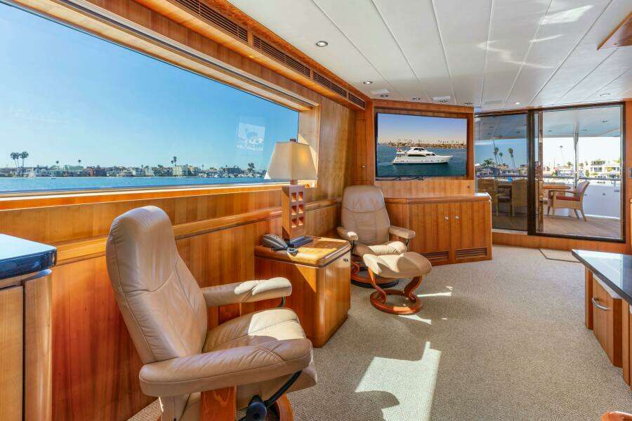 REVERIE 98ft Horizon Yacht For Sale