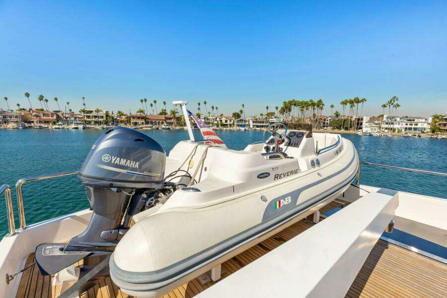 REVERIE 98ft Horizon Yacht For Sale