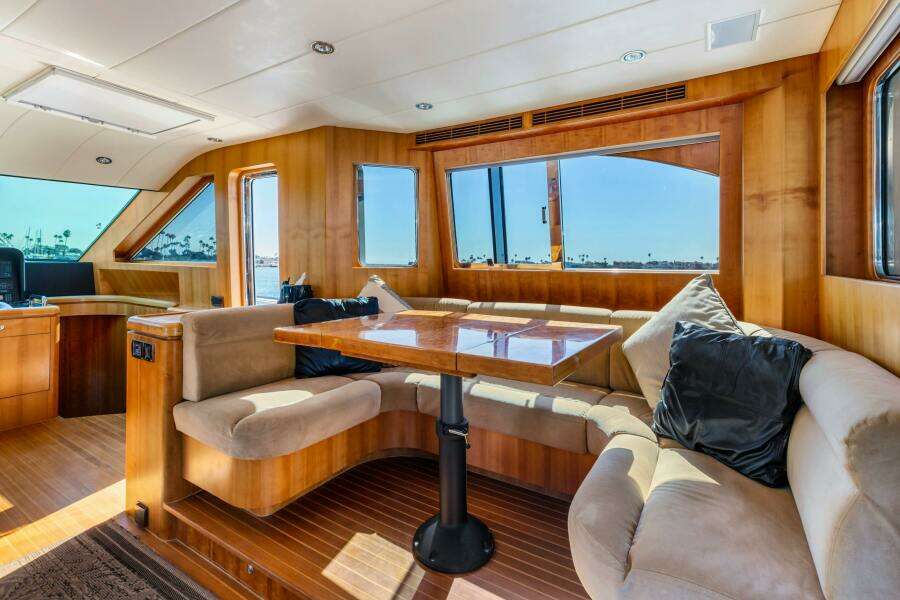 REVERIE 98ft Horizon Yacht For Sale
