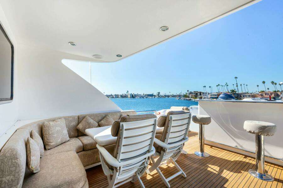 REVERIE 98ft Horizon Yacht For Sale