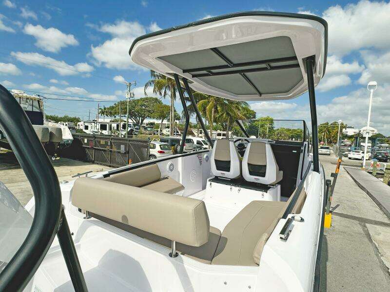 25ft Axopar Yacht For Sale