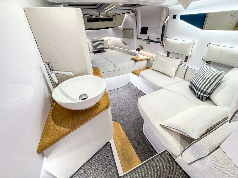 37ft Axopar Yacht For Sale