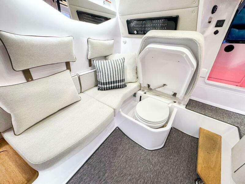 37ft Axopar Yacht For Sale