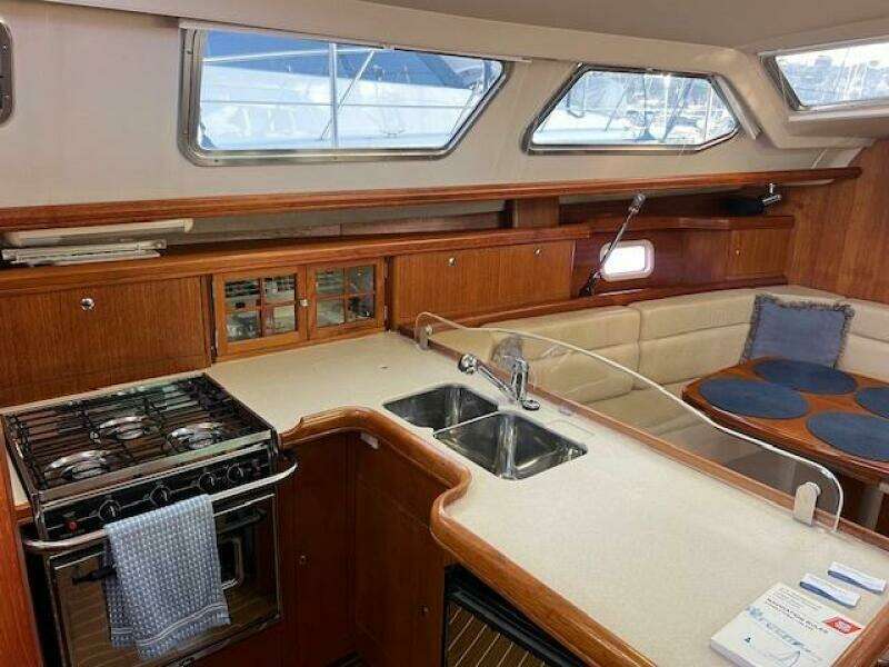 Navah 42ft Hunter Yacht For Sale
