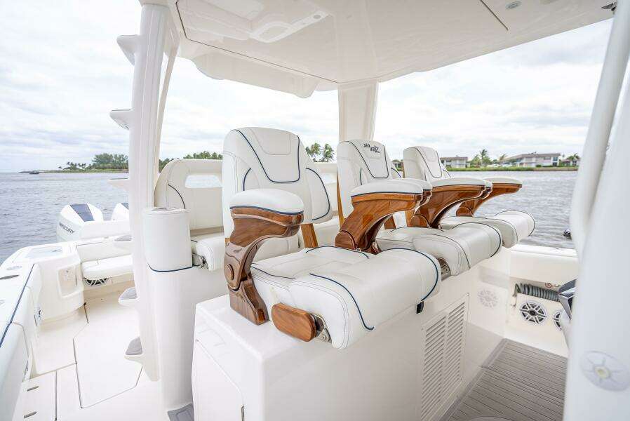 42ft SeaVee Yacht For Sale